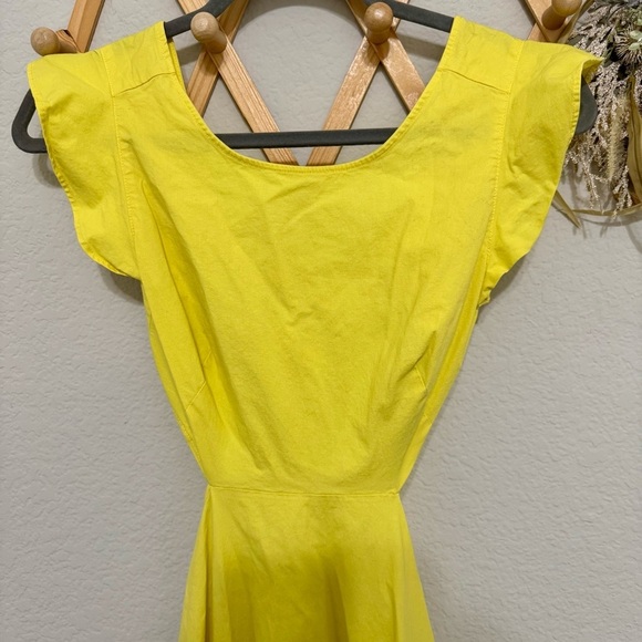 Marissa Webb Collective Yellow Cutout Flutter Sleeve Midi Dress Size 0 - Picture 6 of 11